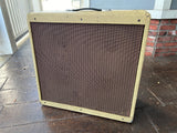 Peavey Vintage 4x10 Guitar amplifier with Tweed covering, brown grill cloth