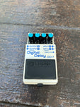 Boss Digital Delay white pedal, with black control, blue control knobs