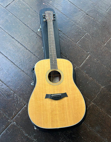 2007 Taylor DN3, Spruce top rosewood  fretboard , rosewood headstock
