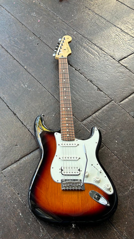 2022 Player Stratocaster HSS, Pau Ferro Fingerboard, 3-Color Sunburst, maple headstock
