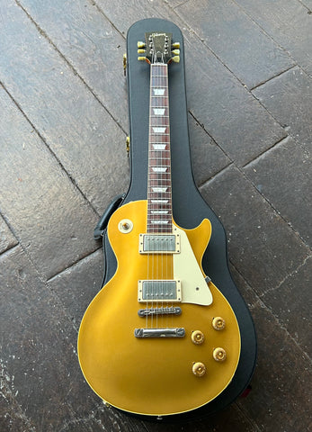 2007 Gibson Custom Shop Les Paul R7 Gold Top, with nickel pick ups and hardware and rosewood fretboard trapezoid inlays with black headstock