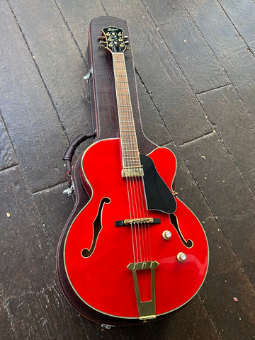 Red Hofner, HI-J5F-R, with gold hardware and gold jazz pick-up, rosewood neck and black headstock