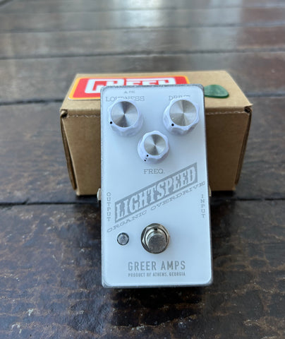 Greer Amps Lightspeed Organic Overdrive (Snowblind) in white with three control knobs and single button foot switch