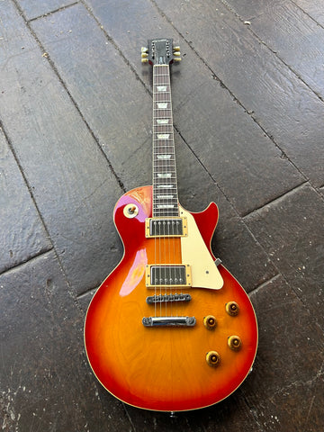 Gibson Les Paul Standard LPS-75, cherry sunburst with, perl trapezoid inlays, rosewood fretboard, black headstock