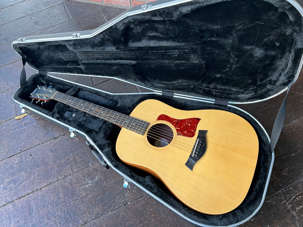 Taylor Big Baby 307 GB w Gator case – Moze Guitars