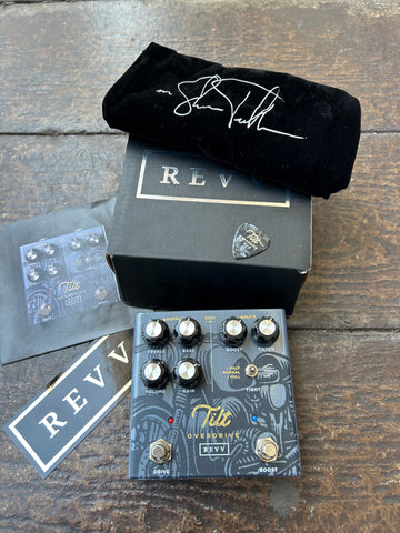 Revv Shawn Tubbs Tilt Overdrive grey guitar pedal with six control knobs and two button fotswitch