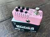 Profile shot of Mooer D7 Delay Pedal