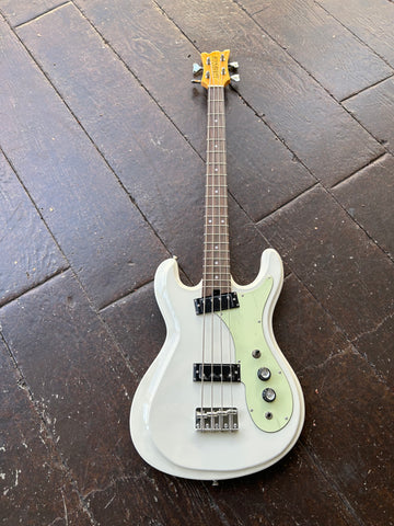 Aria Pro II DMB 206 short scale bass in white finish , black pick ups, rosewood fretboard and maple headstock