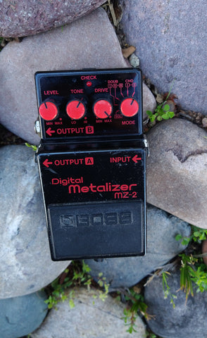 Boss MZ-2 Digital Metalizer – Moze Guitars